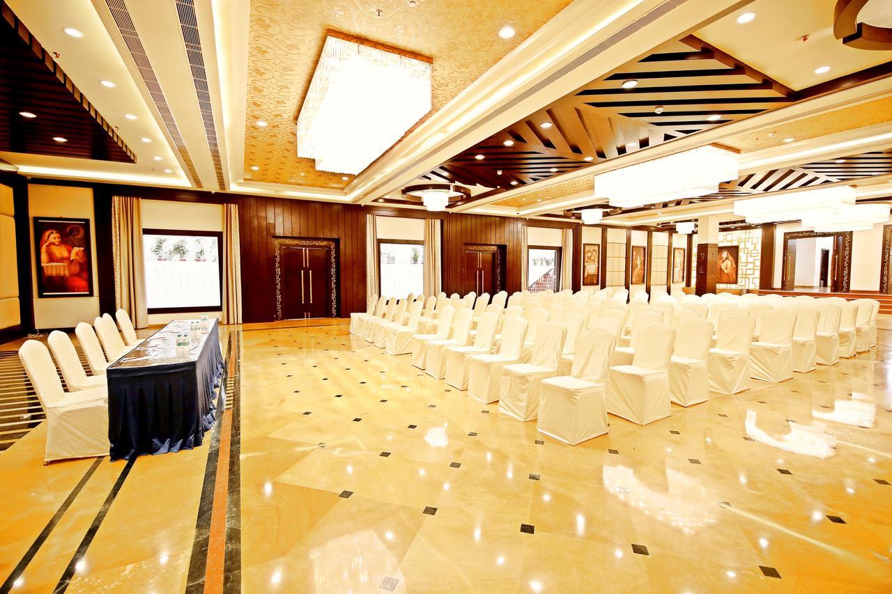 Spectrum Resort, Spa & Residences Udaipur Eksteriør billede